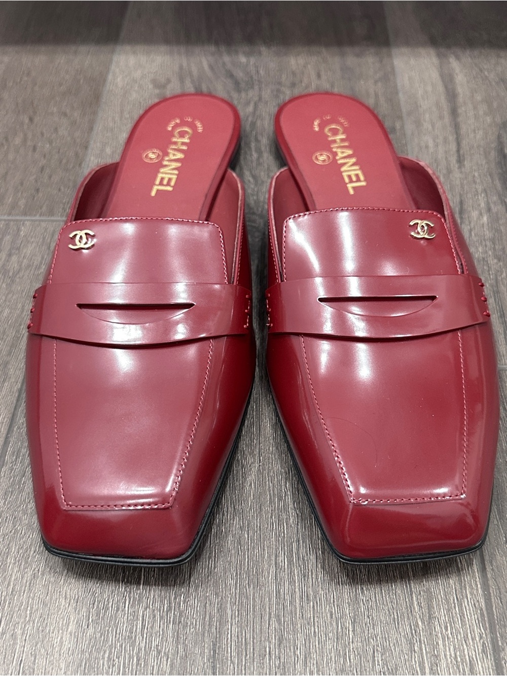 2026 CHANEL BURGUNDY LEATHER SLIDES MULES HALF LOAFER SHOES GOLD CC LOGO 41 - Picture 7 of 16